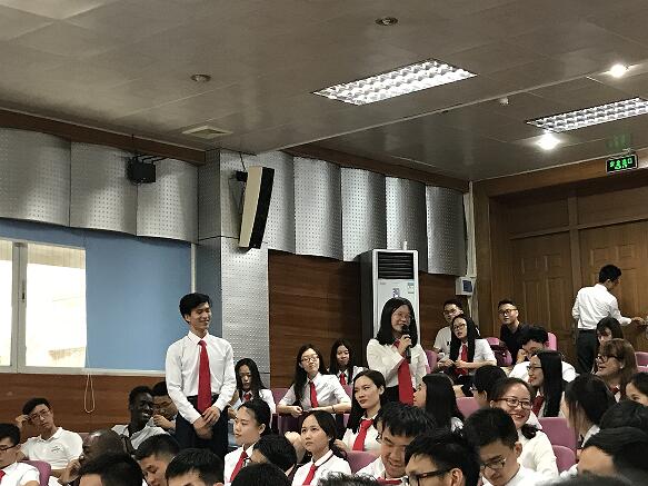 聚也依依,散也依依 ——地球科学与工程学院2017届毕业欢送会圆满完成